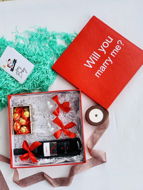 Wine & Dine Gift For Two Valentine Christmas Anniversary Wedding Gift Box - Image 3