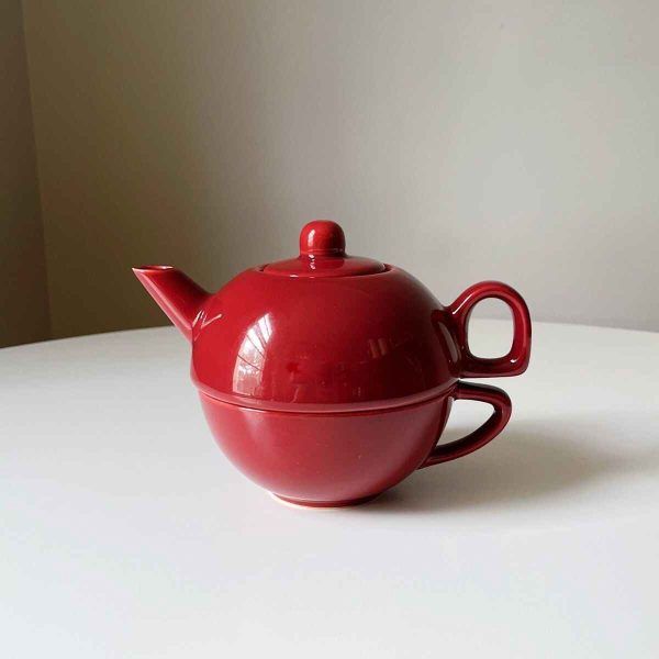 Elegant Red Teapot & Cup Set - Image 2